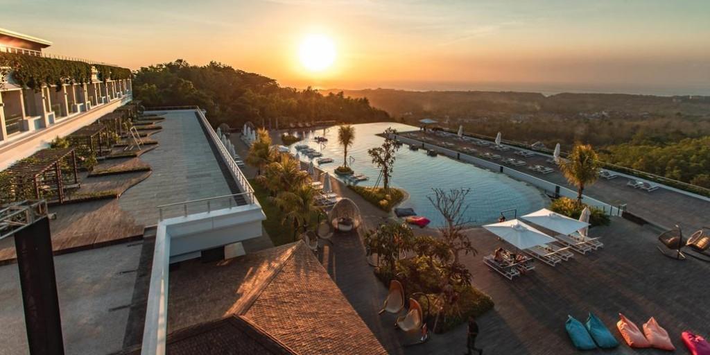 Renaissance Bali Uluwatu: Infinity Pool